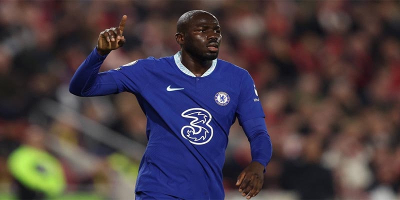 Bổ sung hàng thủ với trung vệ Kalidou Koulibaly